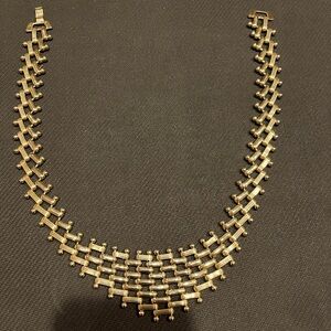 Elegant Gold and Silver Women's Necklace
